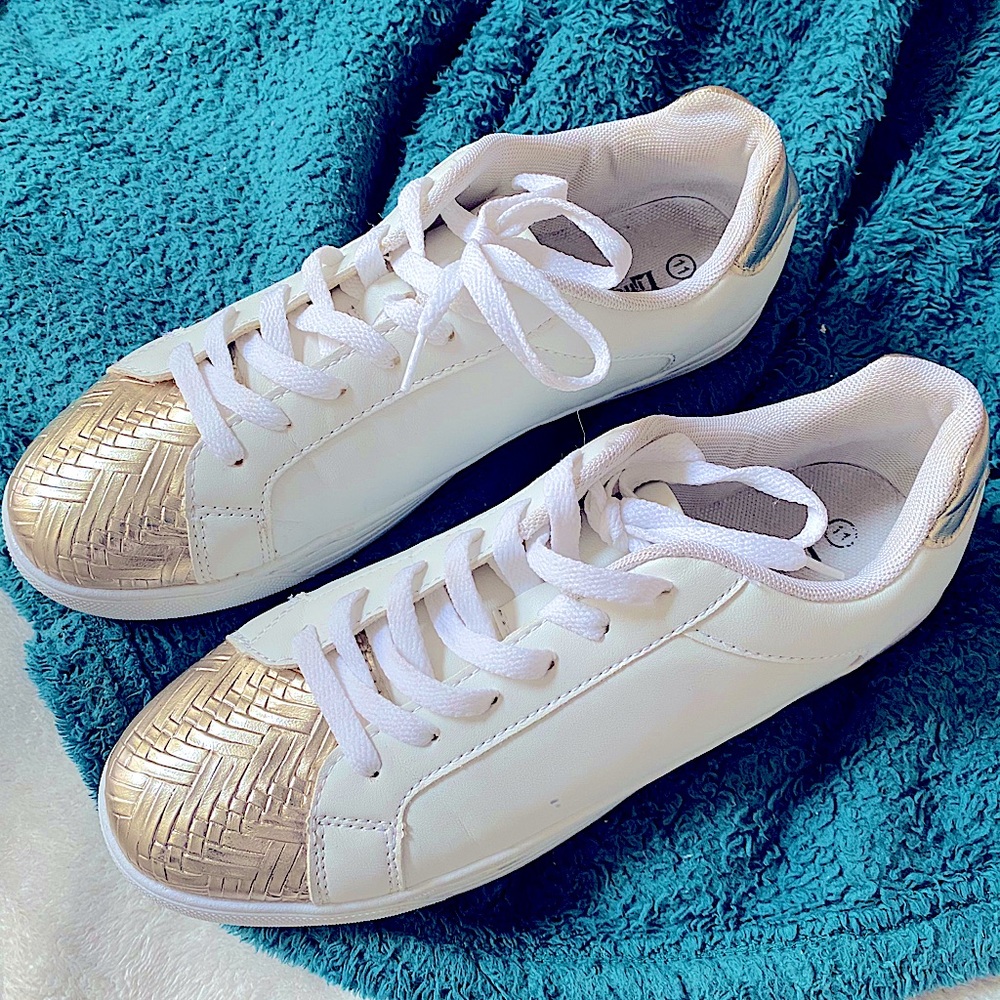 LimeLight Sneakers Size 11